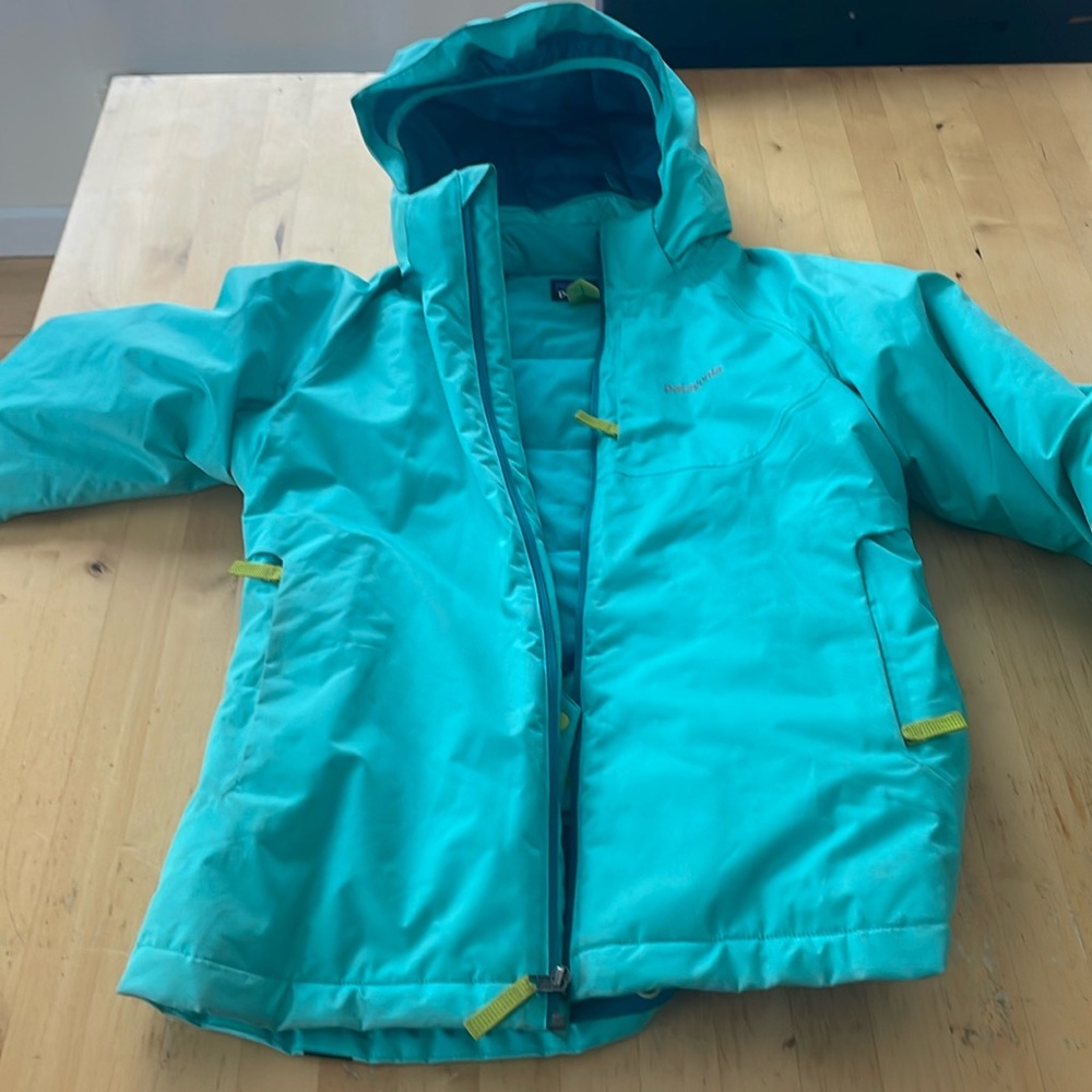 Patagonia girls ski parka- size XL 14. In great shape!